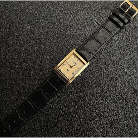 Vintage Style Seiko Quartz Mens Gold Watch & Black accents W/ Leather Strap - Picture 4 of 4